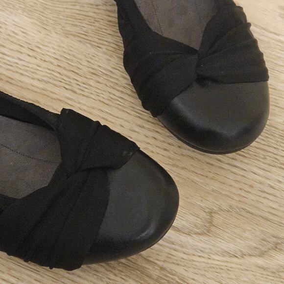 BareTraps Memory Foam Women’s Marcel Faux Leather Fabric Comfort Shoes Size 9M - Picture 6 of 8